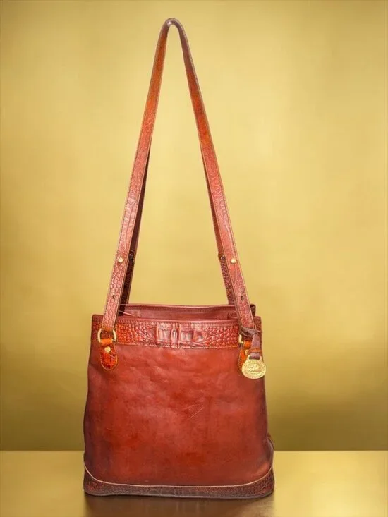 VTG Brahmin Tuscan Bucket Bag Chestnut Leather Croc Embossed Trim 90s USA Charm - Picture 1 of 12